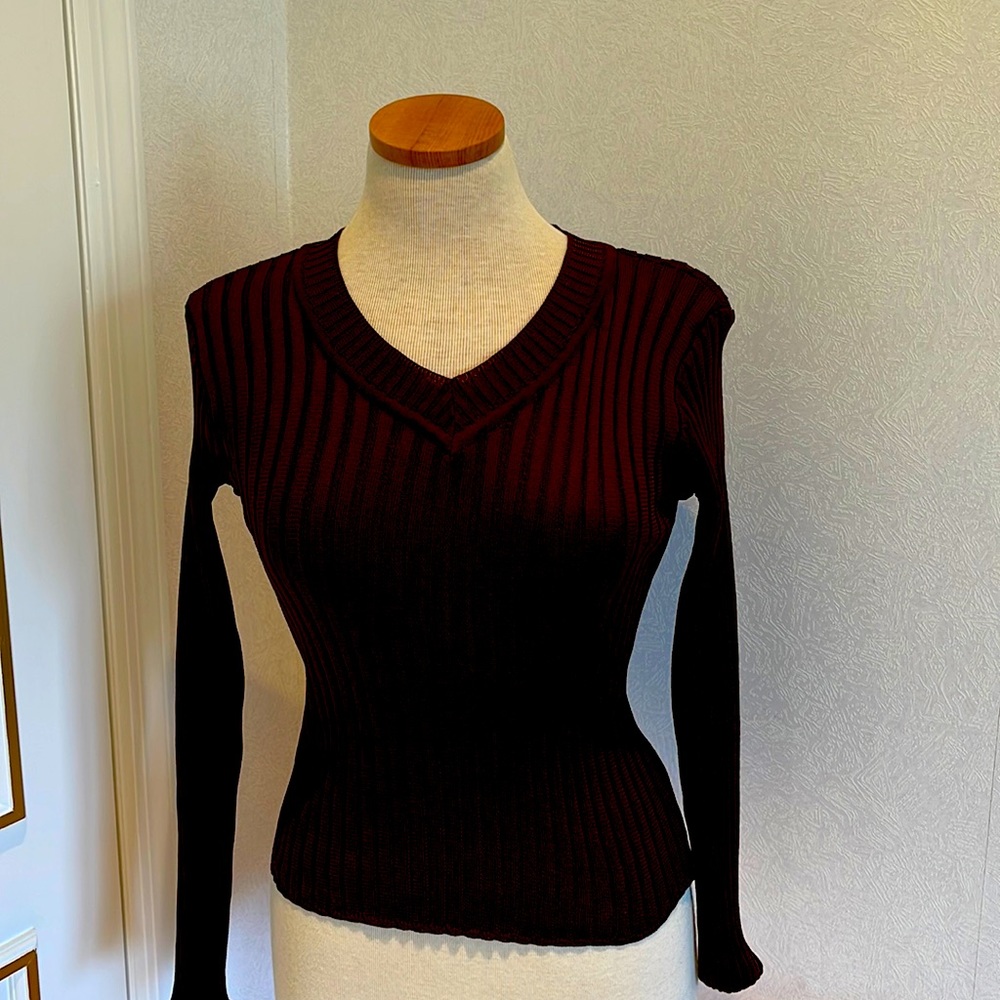 V neck sweater great Quality